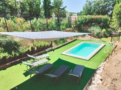 South-facing villa in Provence