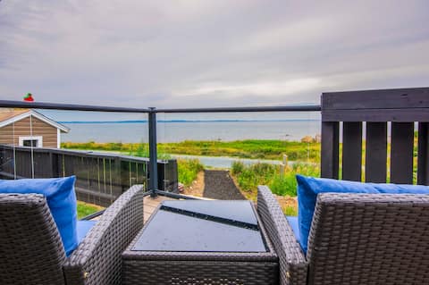 Ocean Front "Come From Away Getaway"