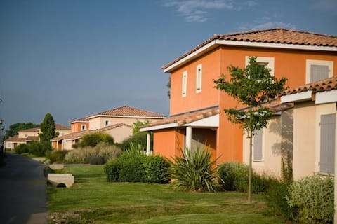 Villa 8 pers - Golf - Piscine -Jacuzzi
