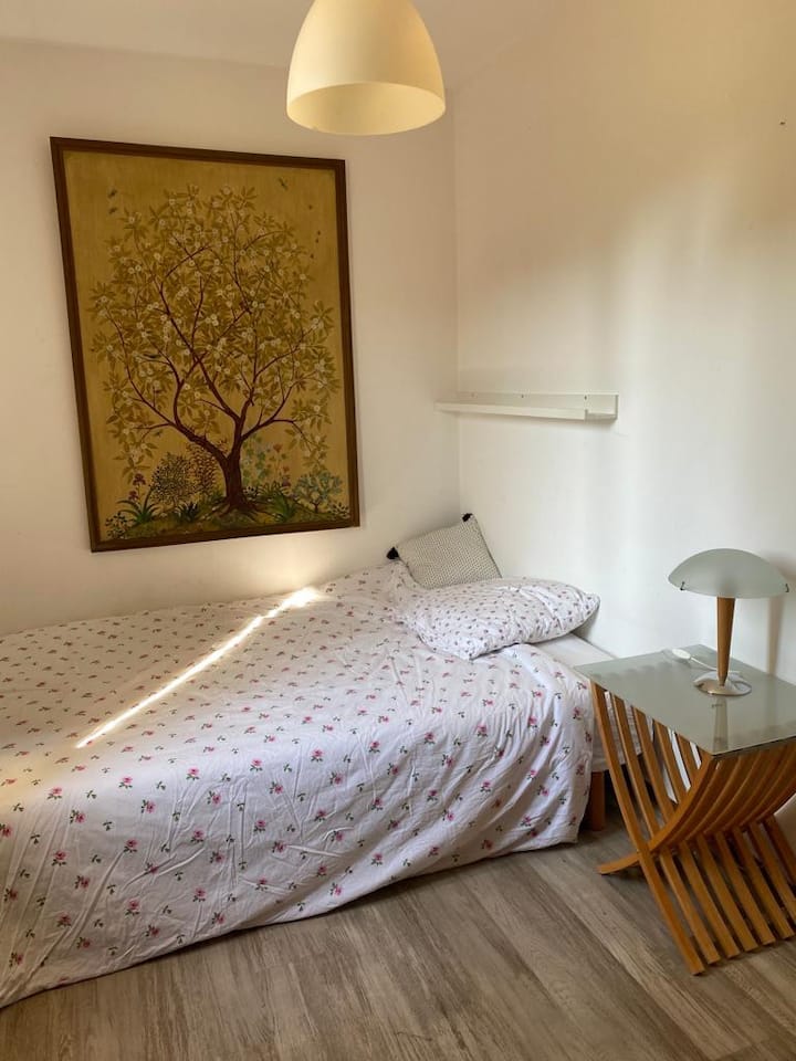 Dhoma e gjumit 4 kati i parë