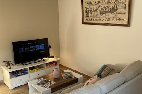 Successful Airbnb property: Les Maisons de l'Aure: Gîte ODON (Bayeux) in Bayeux