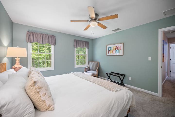 "ห้องสีเขียว" พร้อมเตียงคิงไซส์ 