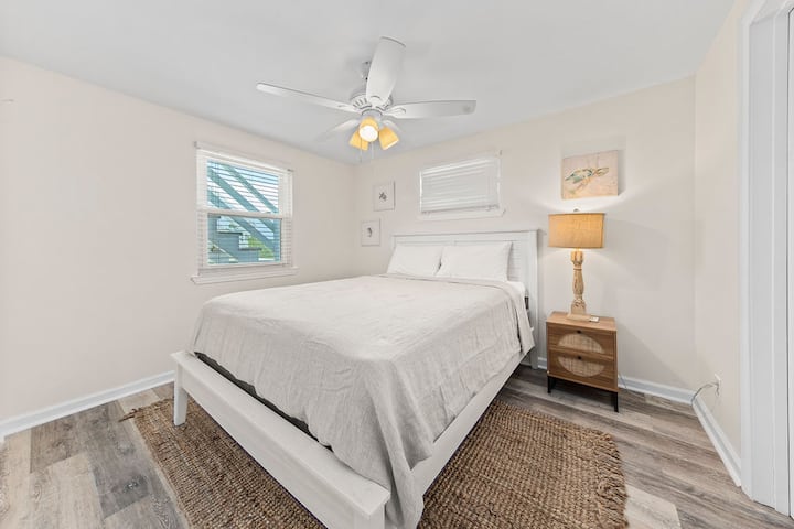 Dhoma e gjumit #2 (Krevat Queen Size)