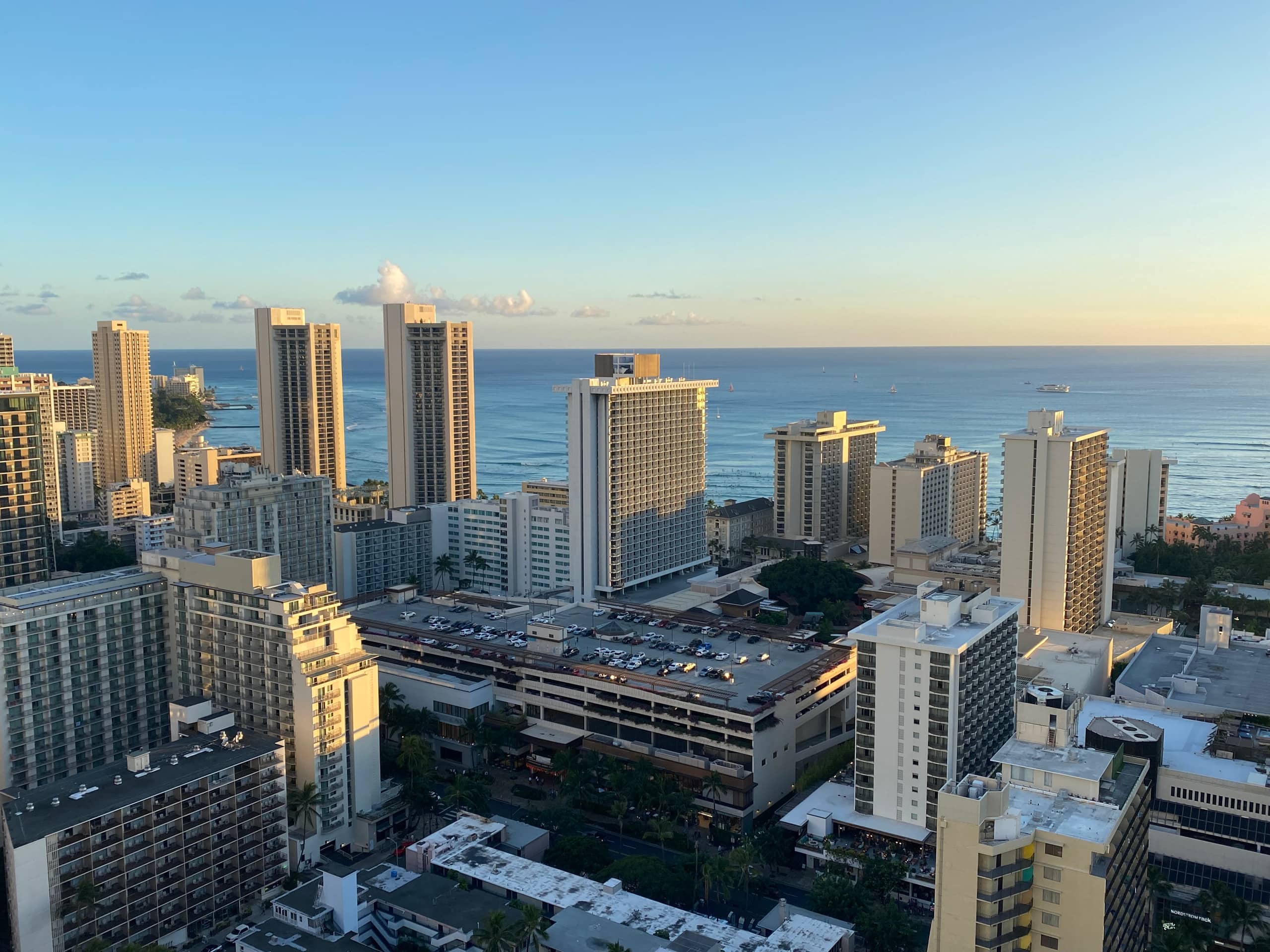 Condo in Honolulu · ★4.84 · Studio · 2 beds · 1 private bath - Image 1