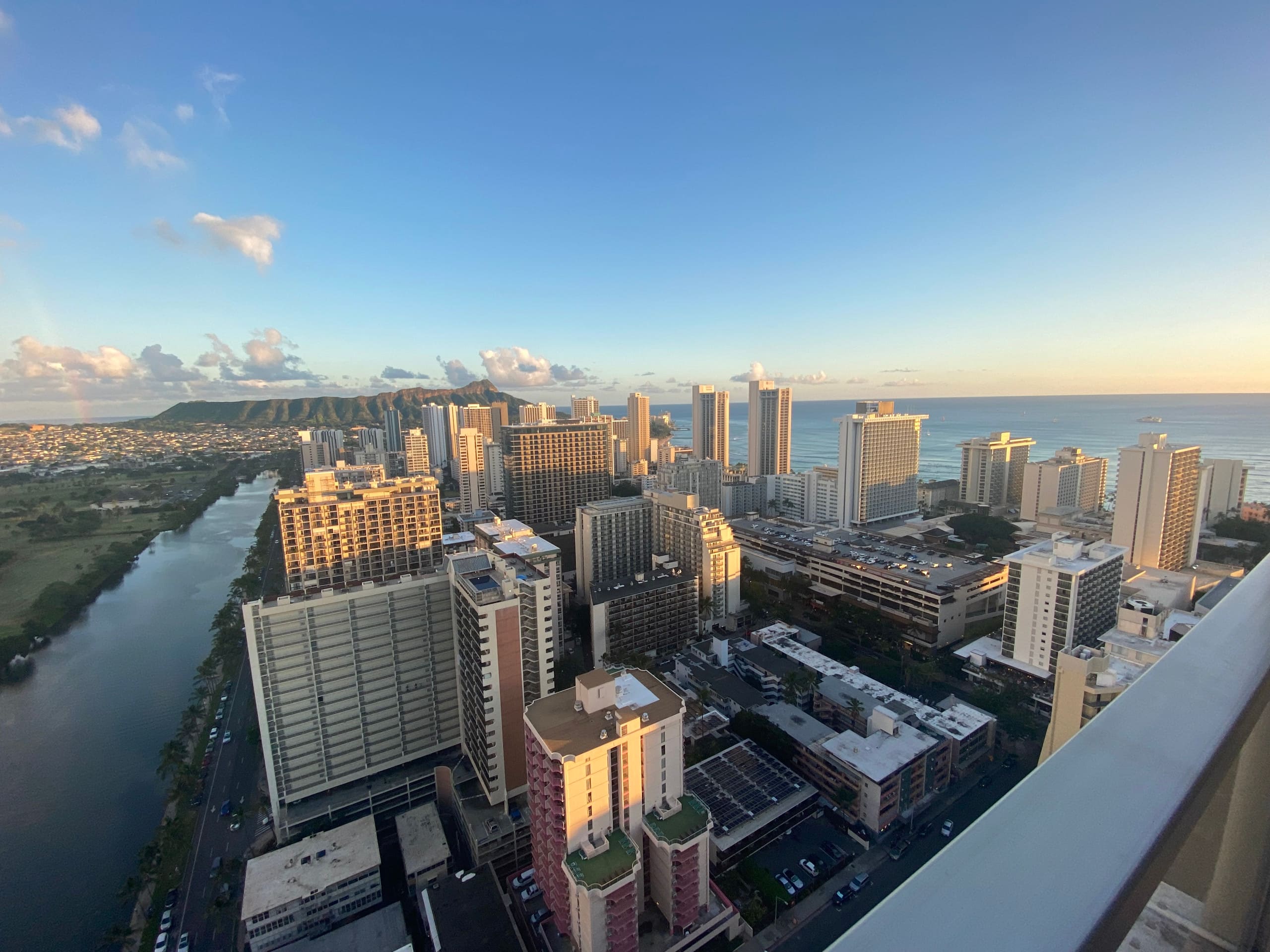 Condo in Honolulu · ★4.84 · Studio · 2 beds · 1 private bath - Image 3