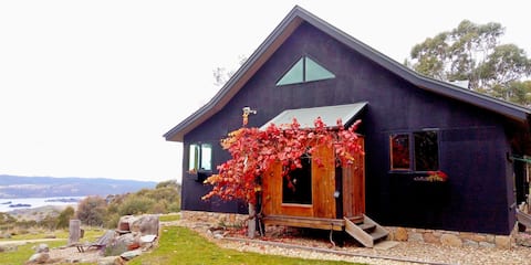 Tigers Lair on Alpine Way  Sleeps 6 Views Privacy
