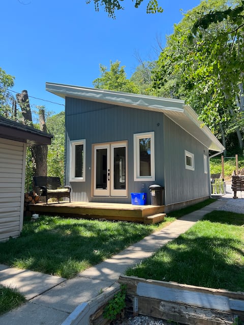 Turkey Point Tiny Home w/ Jacuzzi Hot Tub
