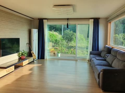 Changseon Fisherman's House/Pool/Secluded 33-pyeong private house where mountains and the sea coexis