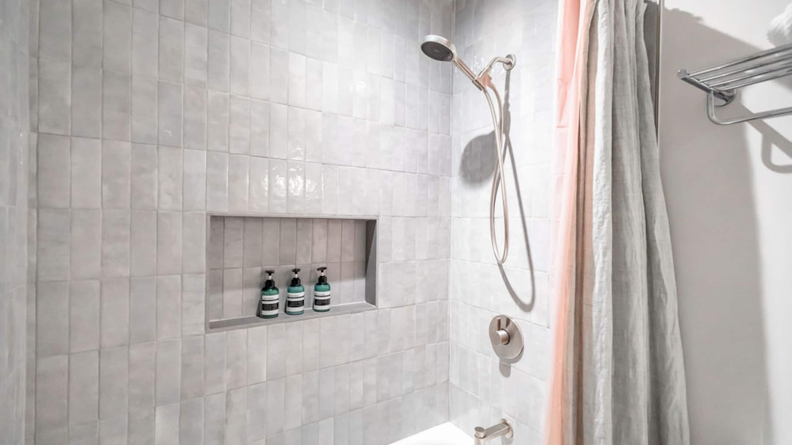 Condo in Kahuku · ★4.97 · 2 bedrooms · 3 beds · 2.5 private baths - Image 32