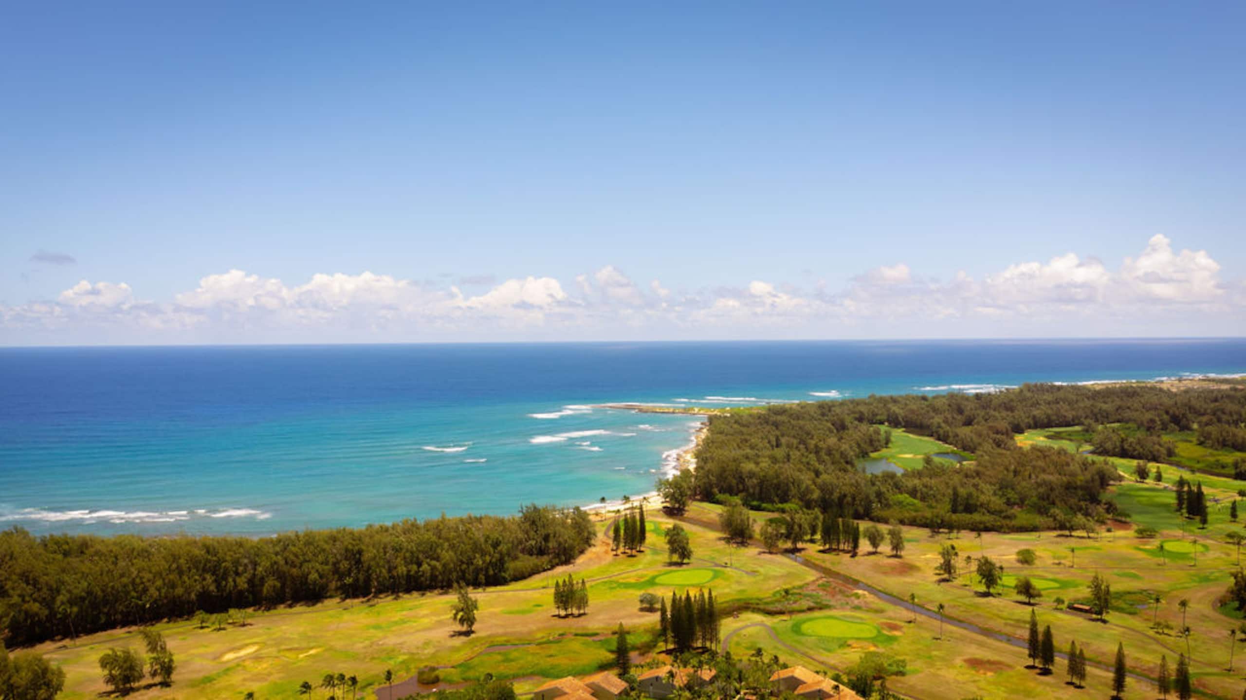 Condo in Kahuku · ★4.97 · 2 bedrooms · 3 beds · 2.5 private baths - Image 3