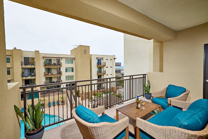 Beach Vacation Ocean View With Pool - Oceanside, CA
