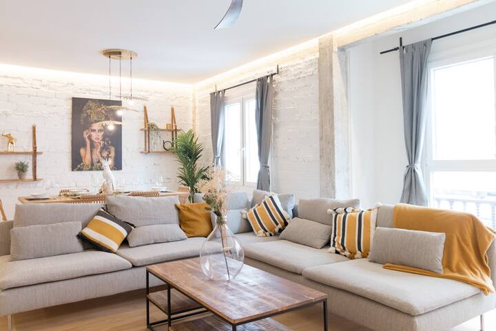 Spacious and modern with refreshing floor gallery image 2