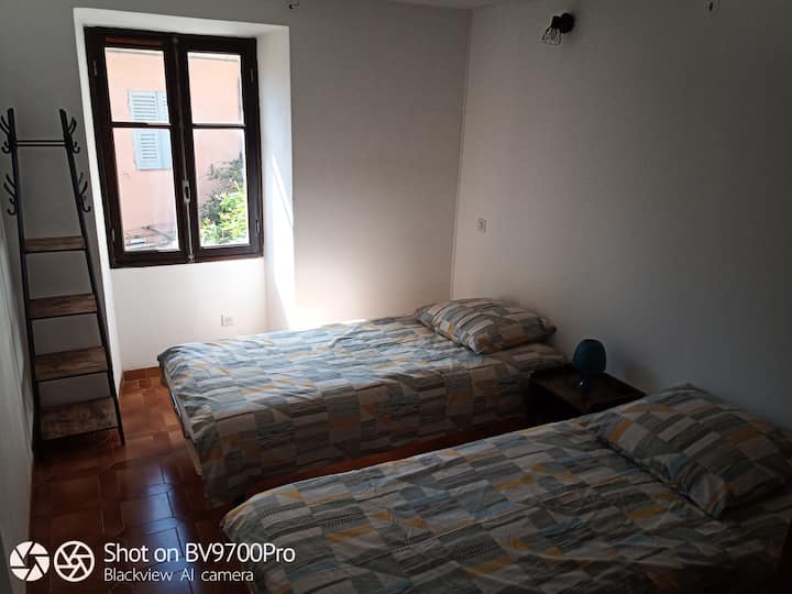 シングルベッドルームベッド