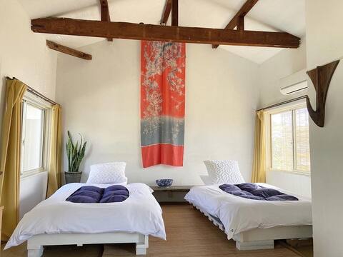 YADO Whole House (Arty Renovated Traditional Home)