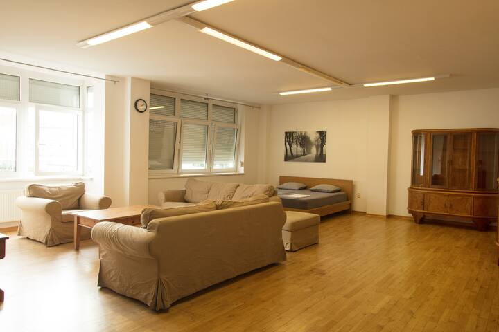 Lovely 4 bedroom apartment with two bathrooms gallery image 2