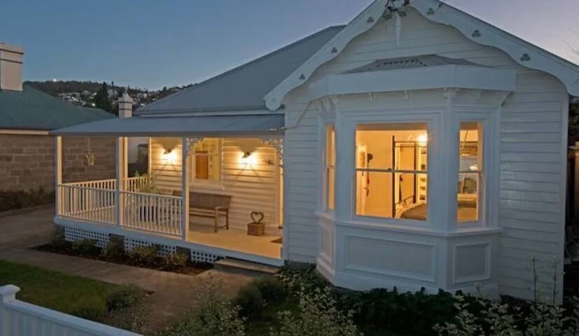 Relax! Light filled renovated home away from home gallery image 5