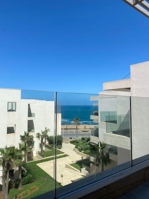 Stunning condominium with a pool