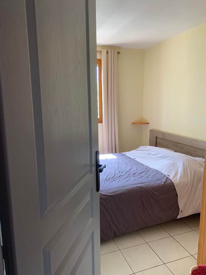 غرفة النوم 1