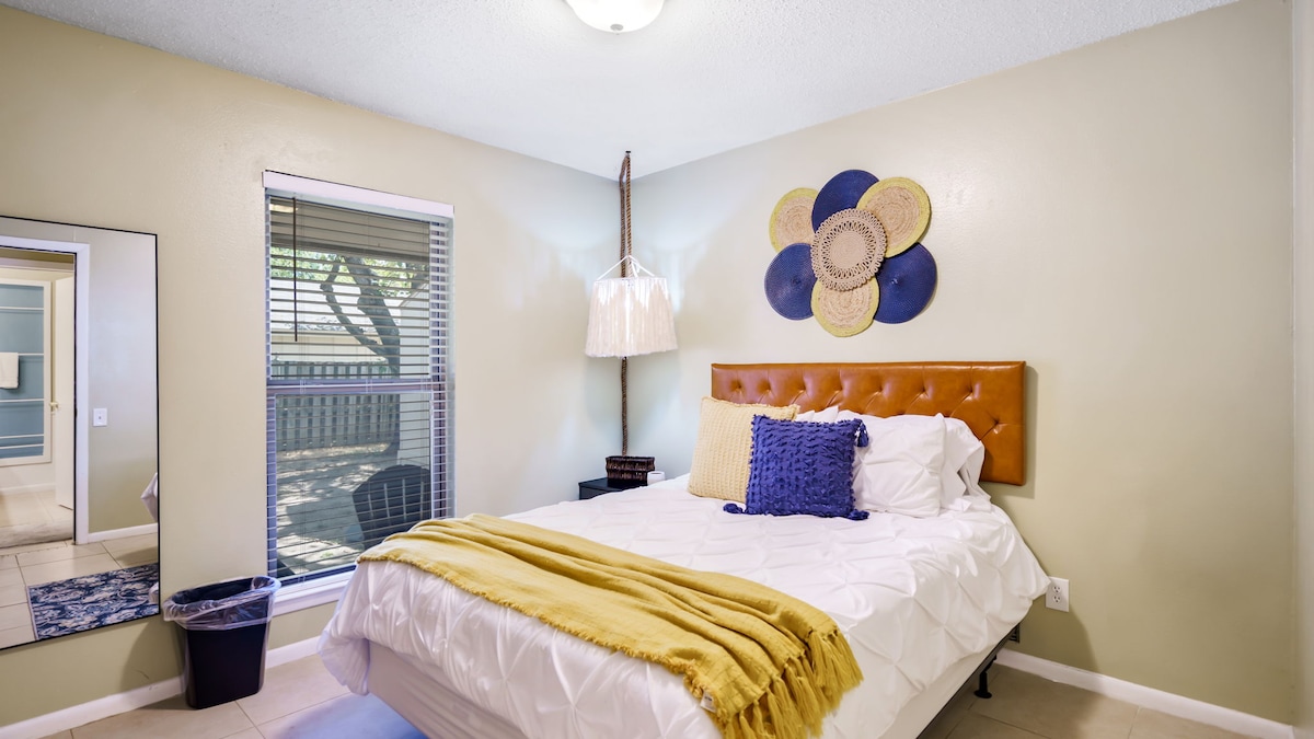 О, толкова бохо. Голямо двойно легло за вашия комфорт, за да си починете след един изпълнен с приключения ден