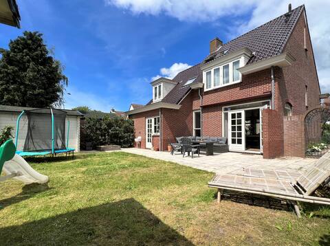 Family Villa near Beach&Amsterdam, free parking
