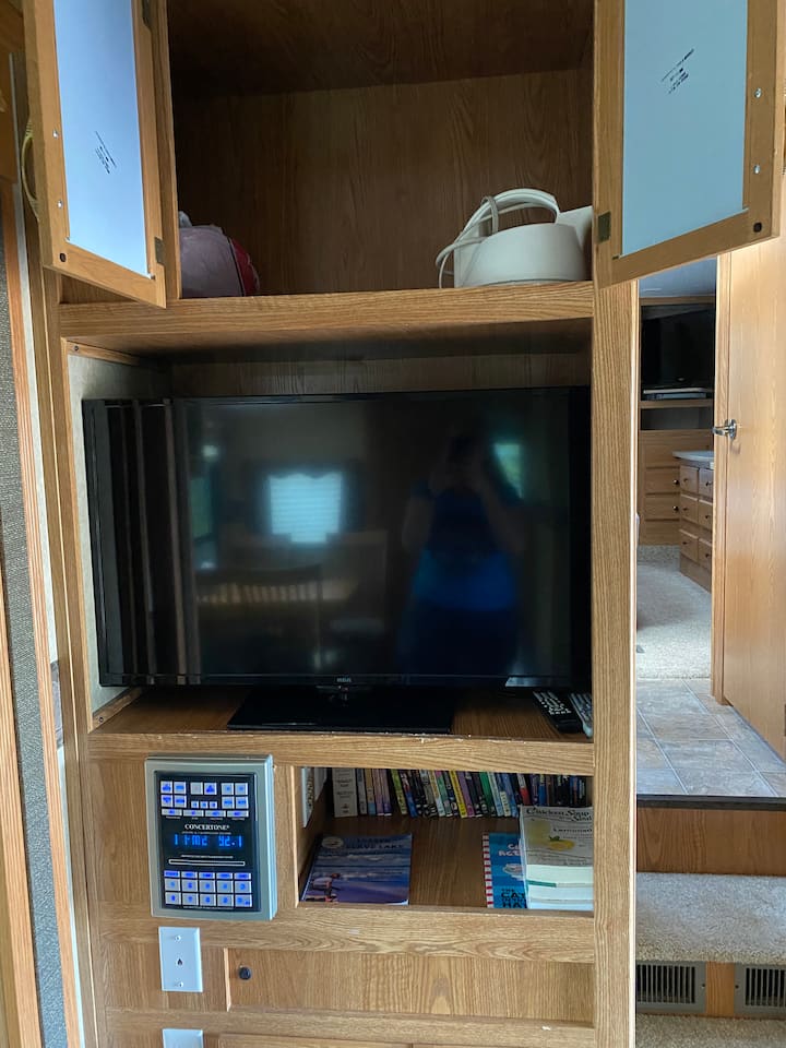 Peaceful 2 Br 5th Wheel In Slave Lake, Ab - Alberta