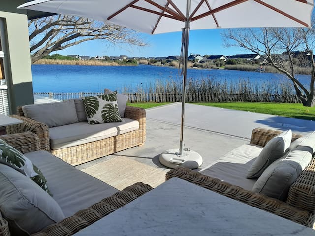 Tranquil home on the water Lake Michelle Noordhoek