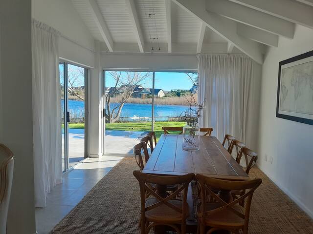 Tranquil home on the water Lake Michelle Noordhoek gallery image 4