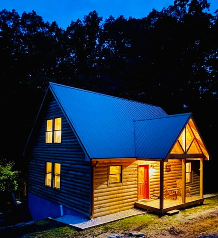 Timberview Cabin RRGLUX hot tub Cabins for Rent in Pine Ridge, Kentucky, United States