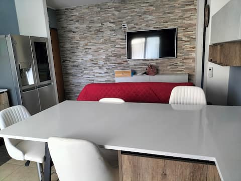 Popular Airbnb listing: The sweet Vittoria's House... in Montesilvano