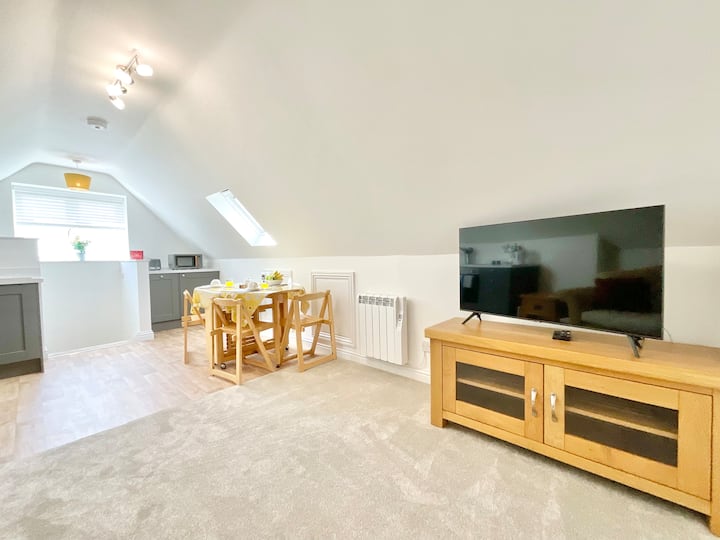 Cotswold Luxurious  Lodge/barn - Stunning Views. - Cirencester