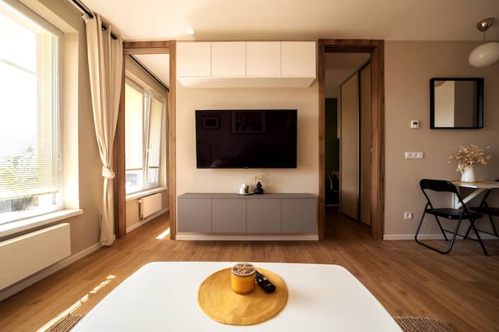 Bright City-view Flat - 7 Min From Old Town - Košice