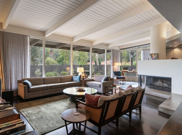 Hollywood Hills Mid-century Dream House - Beverly Hills, CA