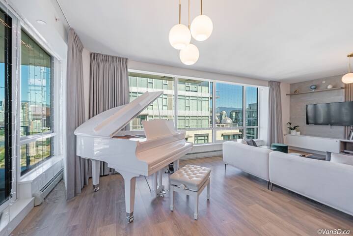 Olympic Village Penthouse – Water + City Views gallery image 5