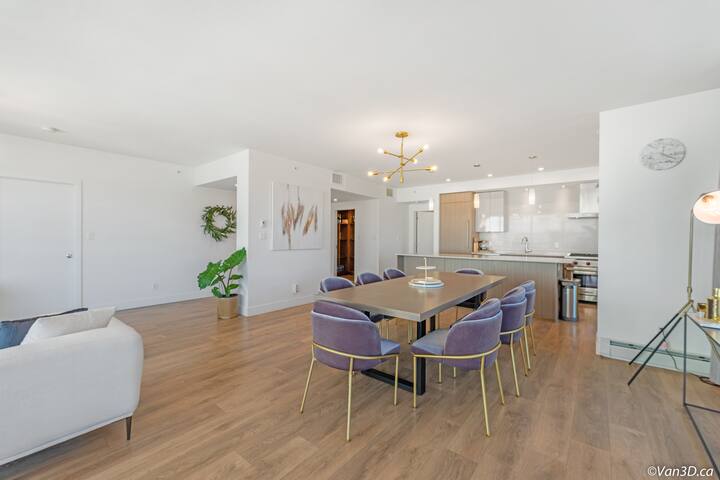 Olympic Village Penthouse – Water + City Views gallery image 3