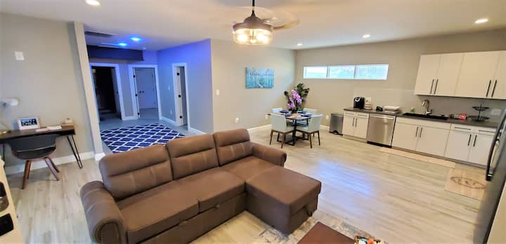 La Casita A-2br-full Kitchen Near Cedar Creek Lake - Gun Barrel City