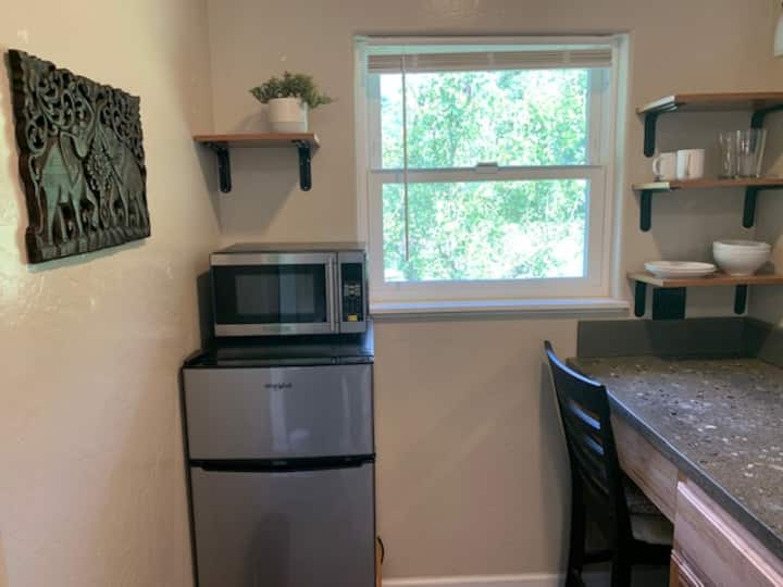 Gorgeous Private Master Suite On Elk River W/ View - Ferndale