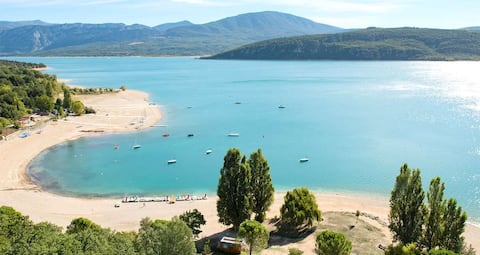 Villa with pool near the Verdon Gorge
