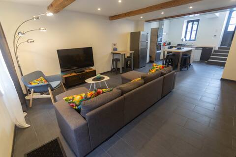 Grande maison renovee: MEETT,Aeroport,Airbus,Golf