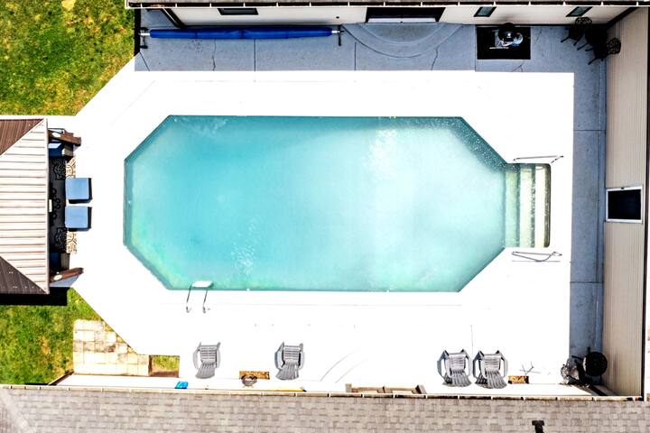 3BR w Pool-Mins From DT/Airport gallery image 4