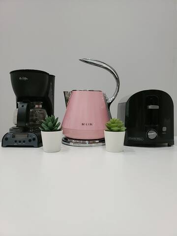 Two bed room on 12th floor. gallery image 5