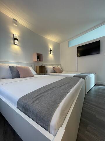 Two bed room on 12th floor. gallery image 3