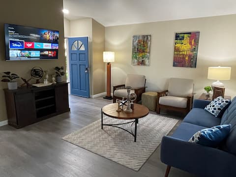 Modern 2 Bedroom Home W/BBQ & Fire Pit