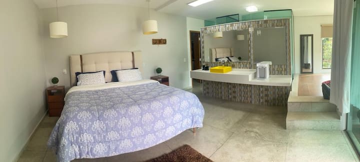 جناح رئيسي مع حوض استحمام