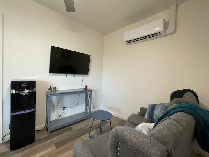 Quaint 1 Bedroom Private Guest House - Yuma, AZ
