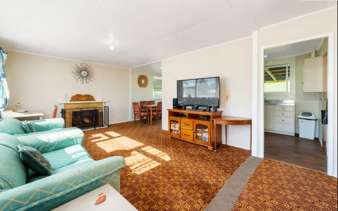 Homely Warm 4 Bedroom With Outdoor/indoor Flow. 3