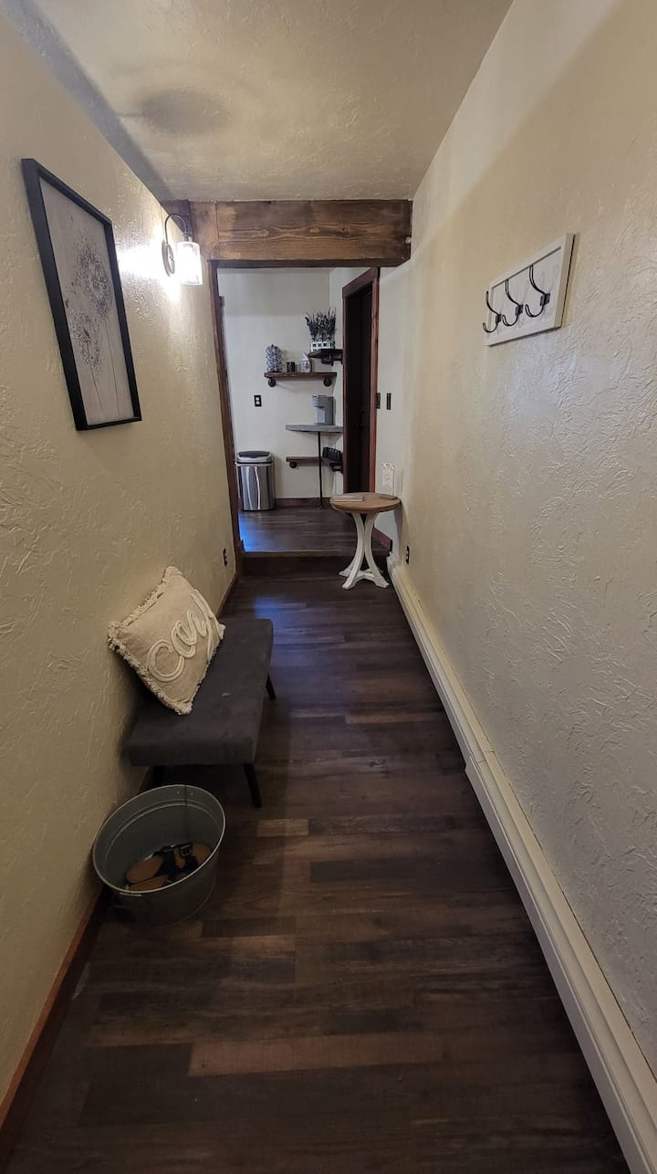 A Cozy Studio Minutes From Downtown! - Kalispell, MT