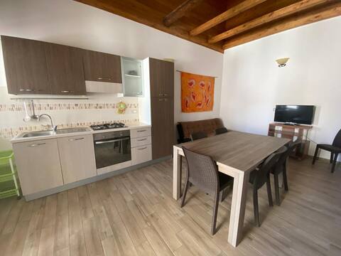 "Cozy house just steps from the sea"