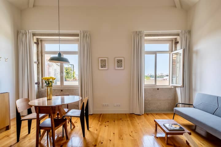 Boutique Mezzanine With City View - Oporto