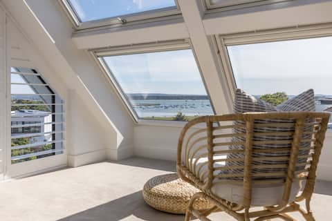 Modern Beach Style House, Sea views, 5 bedrooms