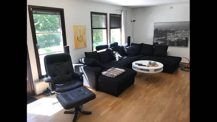 Villa I Mysiga Hjo Med Uterum! - Hjo